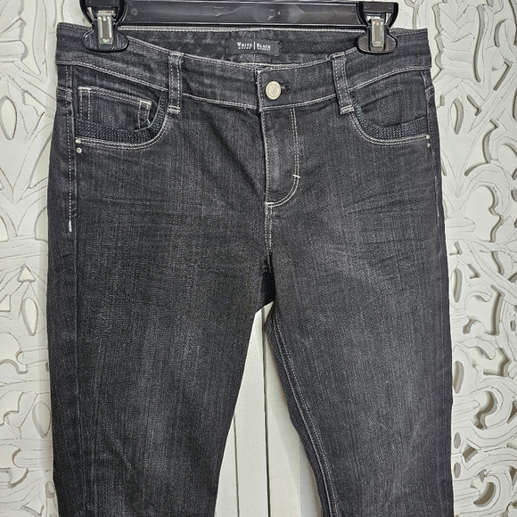 White House Black Market Cropped Skinny Jeans Size 2 | Dark Wash Stretch Denim - Picture 3 of 13